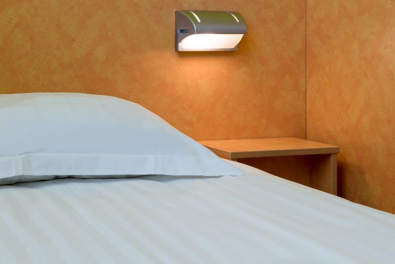 The Originals Access, Hotel Saint-Flour Dış mekan fotoğraf